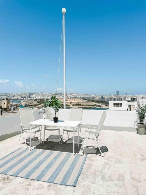 City Penthouse With Roof Terrace And Sea Views Valletta Luaran gambar