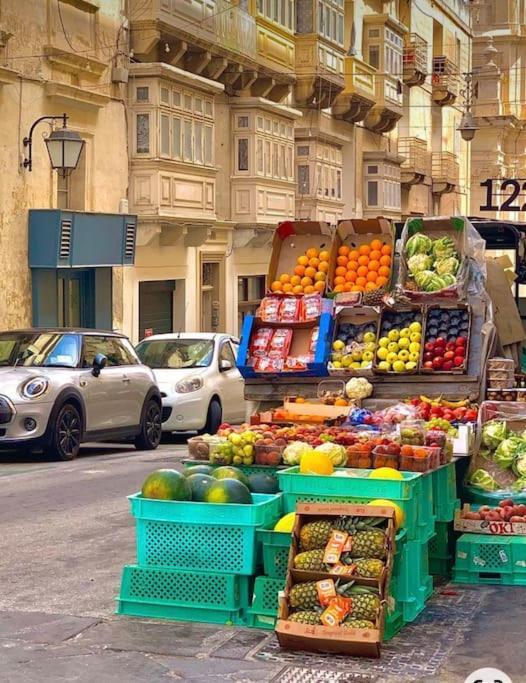City Penthouse With Roof Terrace And Sea Views Valletta Luaran gambar