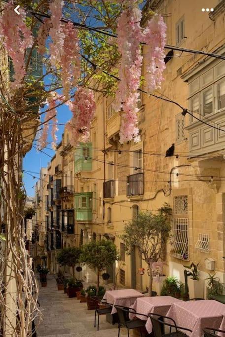 City Penthouse With Roof Terrace And Sea Views Valletta Luaran gambar