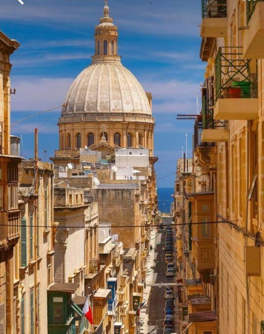 City Penthouse With Roof Terrace And Sea Views Valletta Luaran gambar