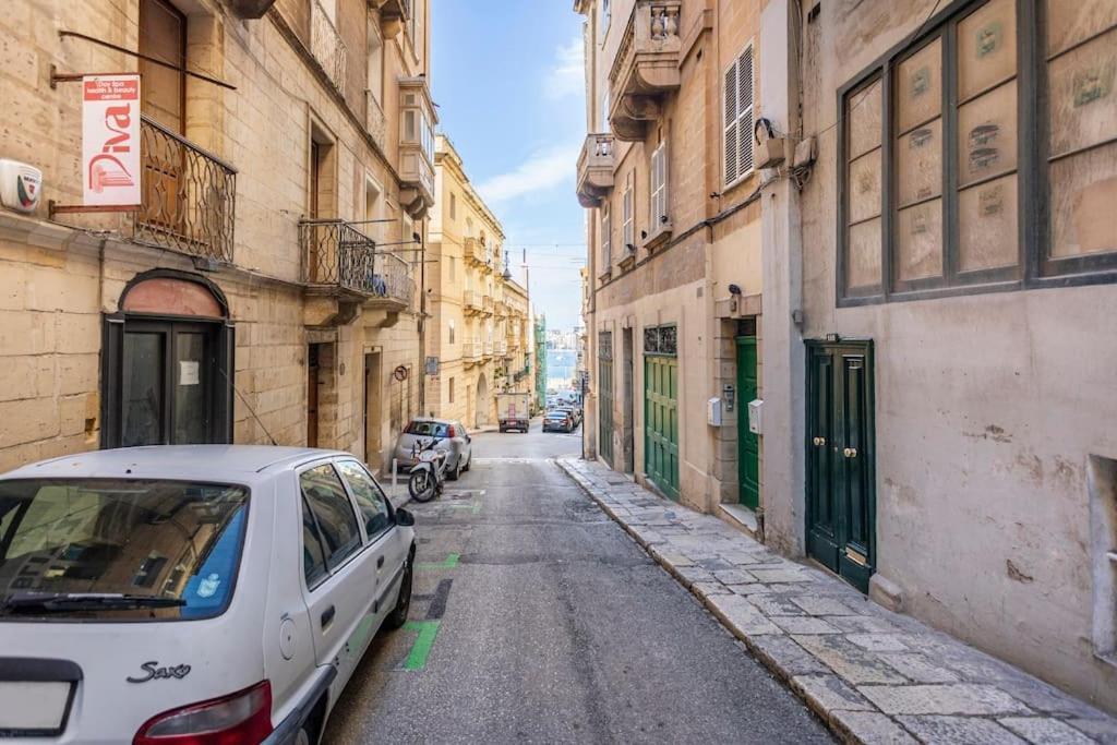 City Penthouse With Roof Terrace And Sea Views Valletta Luaran gambar